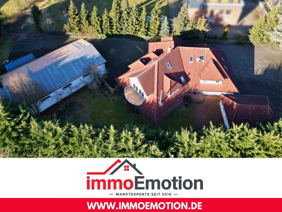 gewerbeimmobilie-langwedel-kaufen - Exklusives Wohnen & Arbeiten vereint – 2 Einheiten, Halle & Garage auf ca. 2.500 m² Grundstück!