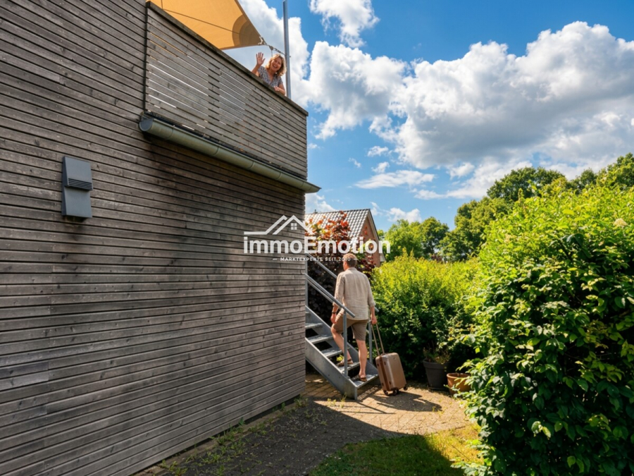Zuwegung zur Ferienwohnung - Nichts von der Stange: Nachhaltiges 8-Zimmer-Holzhaus mit PV-Anlage, Pelletheizung und Ferienwohnung