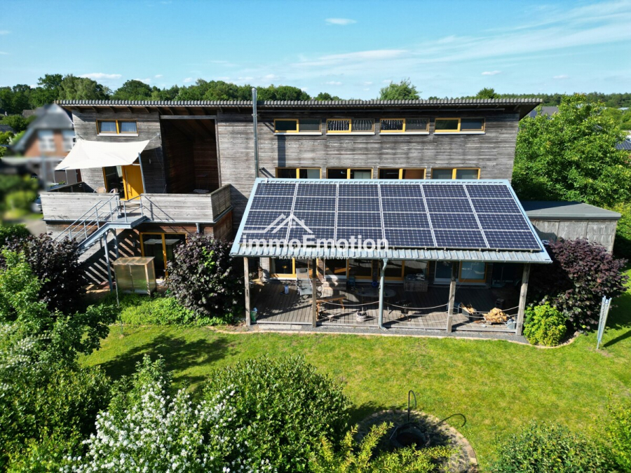 haus-mit-ferienwohnung-kaufen-in-lauenbrueck - Nichts von der Stange: Nachhaltiges 8-Zimmer-Holzhaus mit PV-Anlage, Pelletheizung und Ferienwohnung
