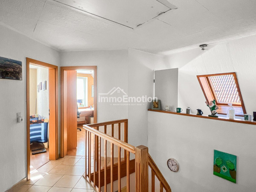 Flur-dachgeschoss - Familienfreundliches EFH in begehrter Lage von Rotenburg (Wümme) – 5 Zimmer, 2 Bäder, Teilkeller!