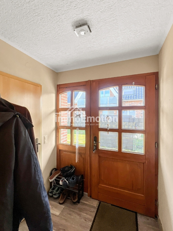 flur-erdgeschoss - Familienfreundliches EFH in begehrter Lage von Rotenburg (Wümme) – 5 Zimmer, 2 Bäder, Teilkeller!